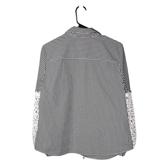 Chico's Womens Shirt Button Up Gray White Striped Lace Stretch Blouse Top 1.5/10 - Picture 2 of 8